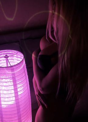 Лия , 29 лет — домина БДСМ